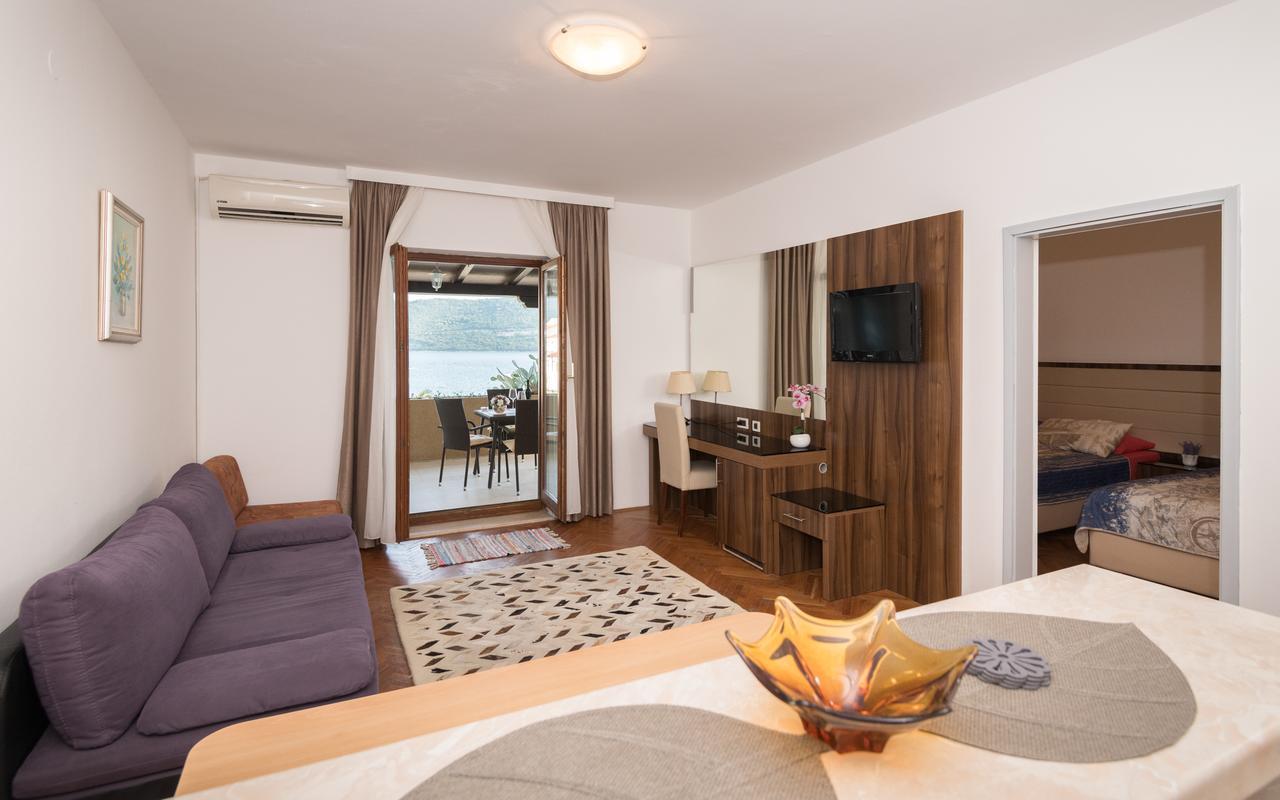 Apartments Villa Kresic เนอุม ภายนอก รูปภาพ
