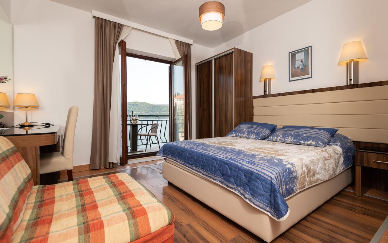 Apartments Villa Kresic เนอุม ภายนอก รูปภาพ