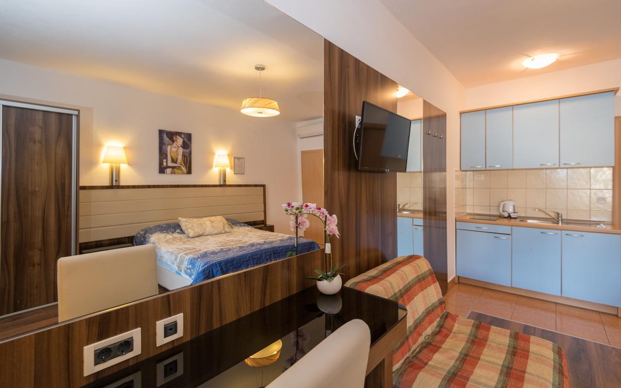 Apartments Villa Kresic เนอุม ภายนอก รูปภาพ