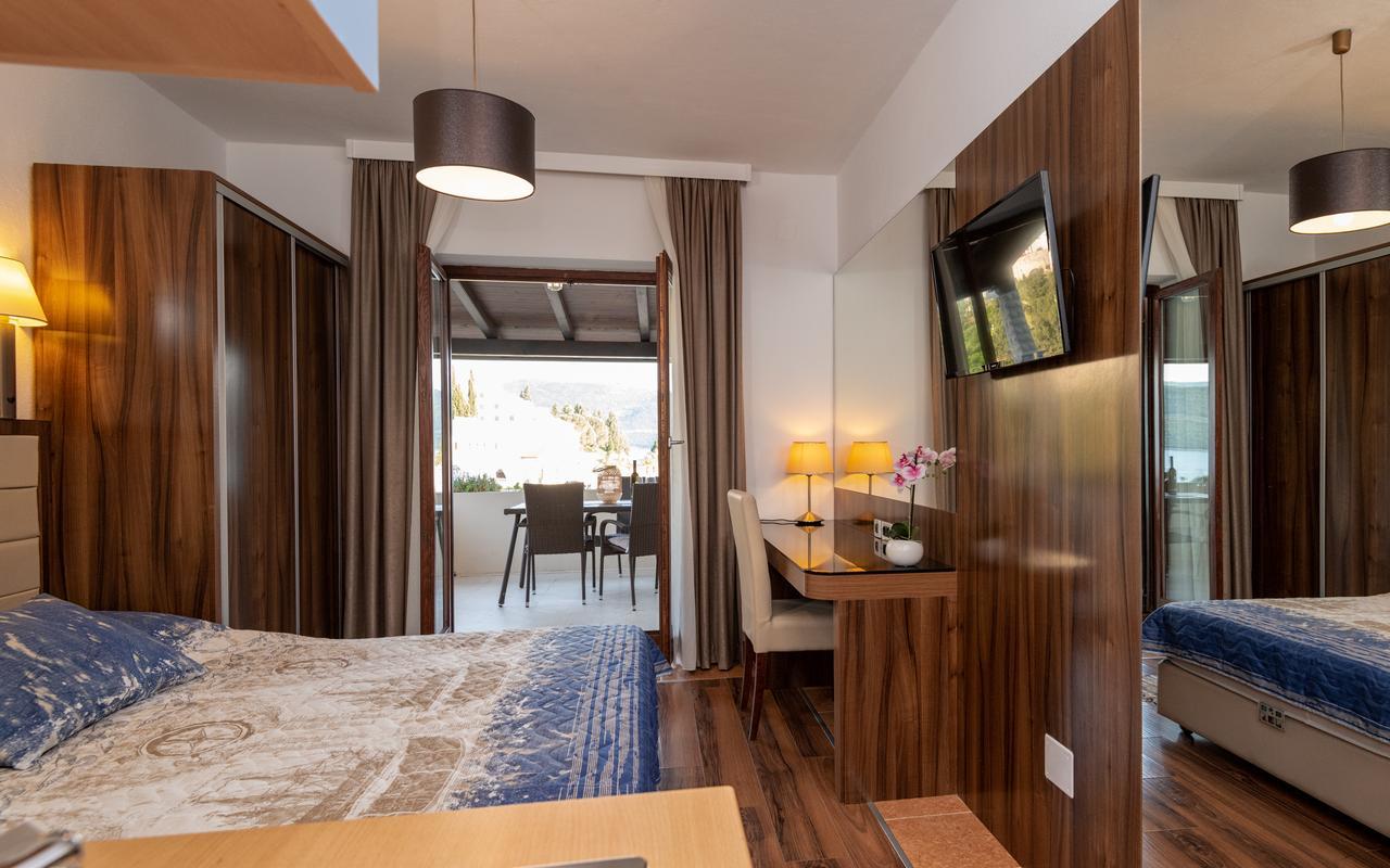 Apartments Villa Kresic เนอุม ภายนอก รูปภาพ