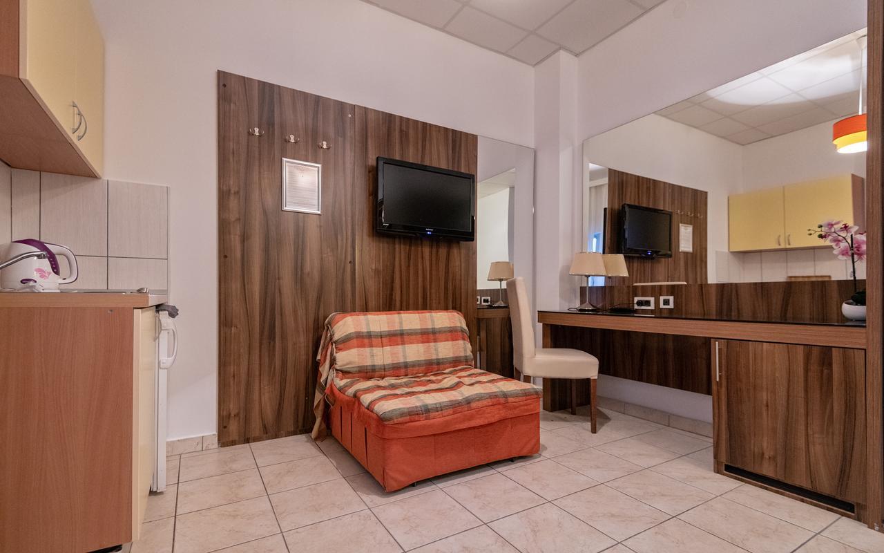 Apartments Villa Kresic เนอุม ภายนอก รูปภาพ