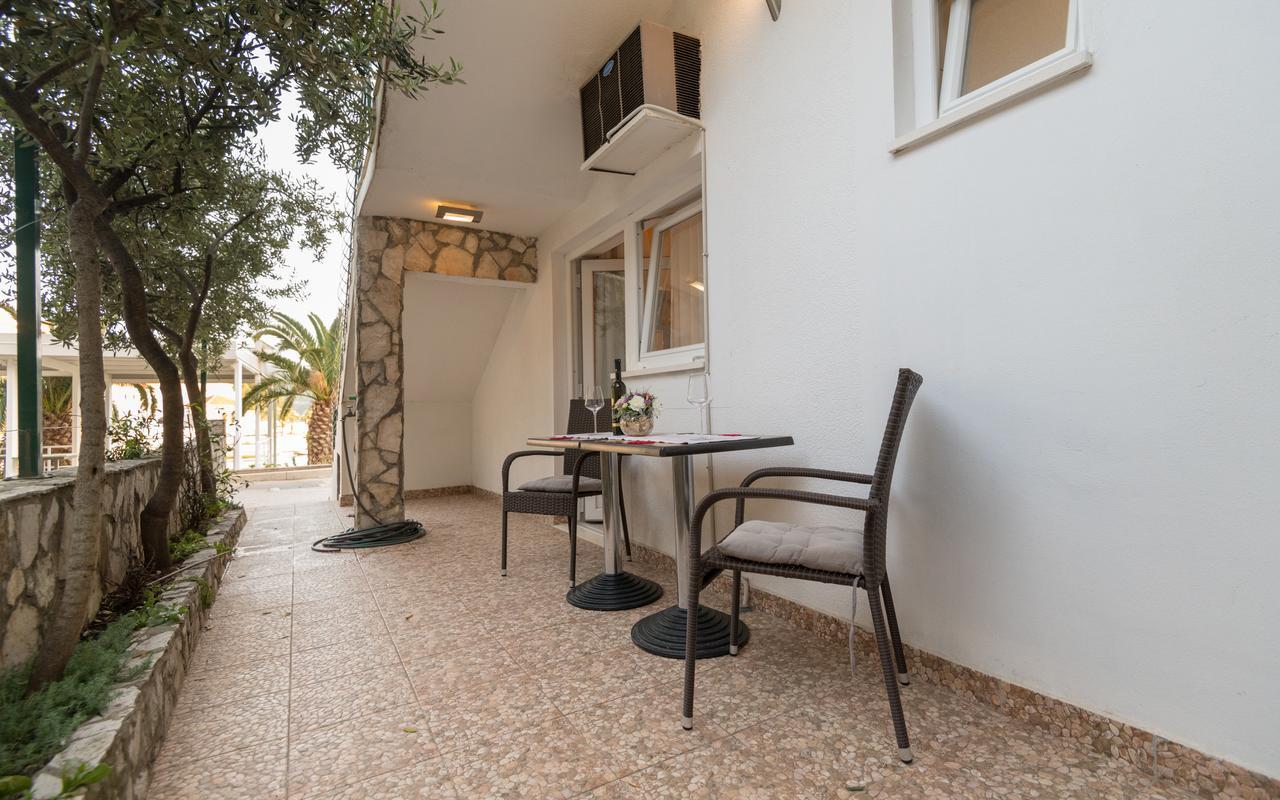 Apartments Villa Kresic เนอุม ภายนอก รูปภาพ